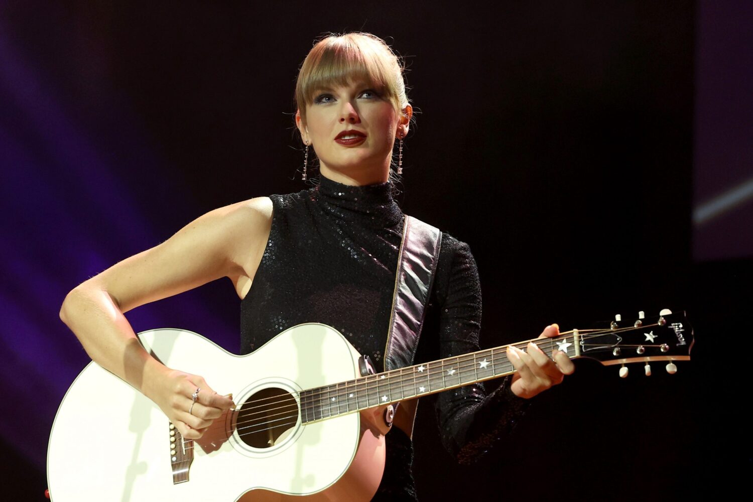 Taylor Swift is Coming to Empower Field at Mile High in 2023 - 98.5 KYGO