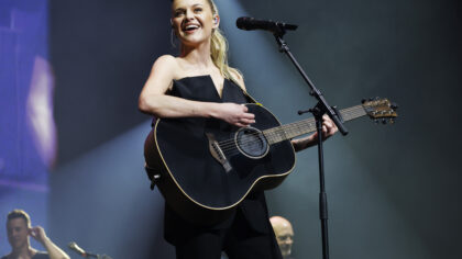 Kelsea Ballerini Performing