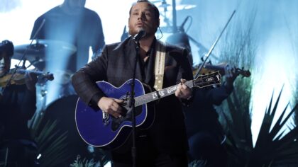 Luke Combs announces "Concert for Carolinas."